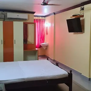 Prestige Tourist Lodge Nedumbassery